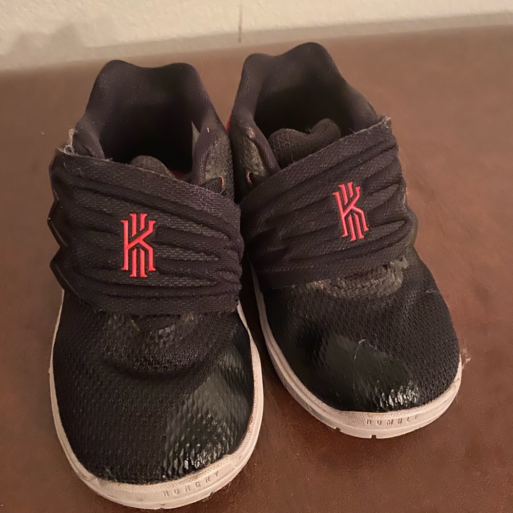 Kyrie Irving’s shoes Nike